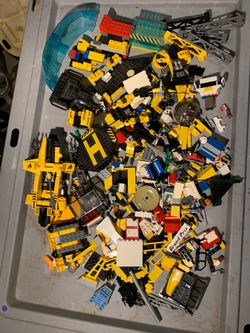 Title: Vintage 1990s LEGO Lot - Aquazone / Aquanauts Submarines, Town, Baseplates & Specialty Parts