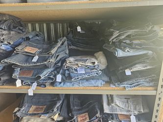 Levis Men's Denim Jeans Pants 501, 550 All Sizes And Styles  Buy And Sell 