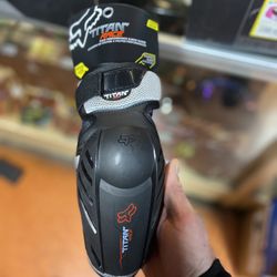 New Fox Mx Off Road Dirt Bike Knee Guards $90