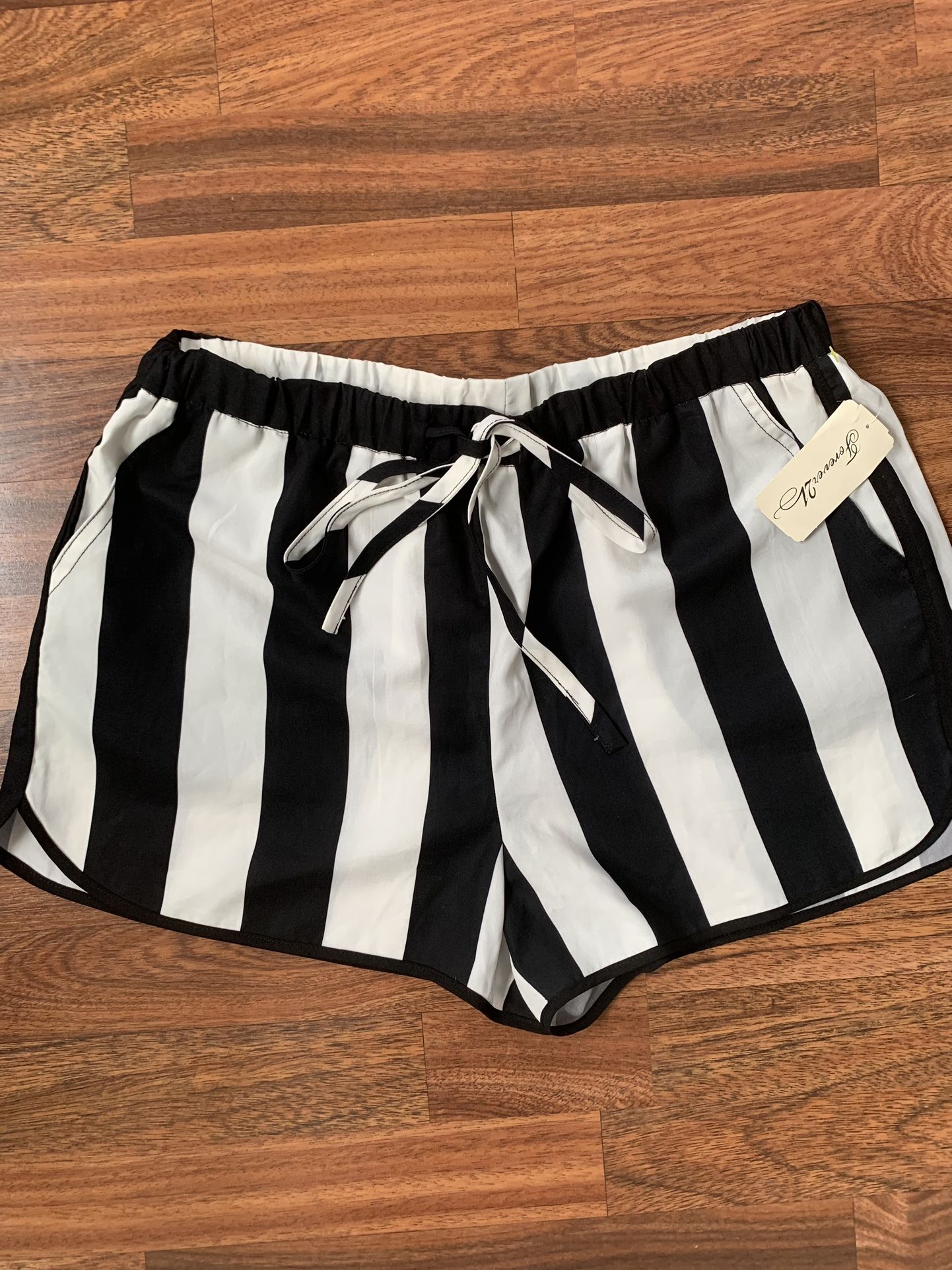 Forever 21 Black White Stripe Silky Shorts Size Large