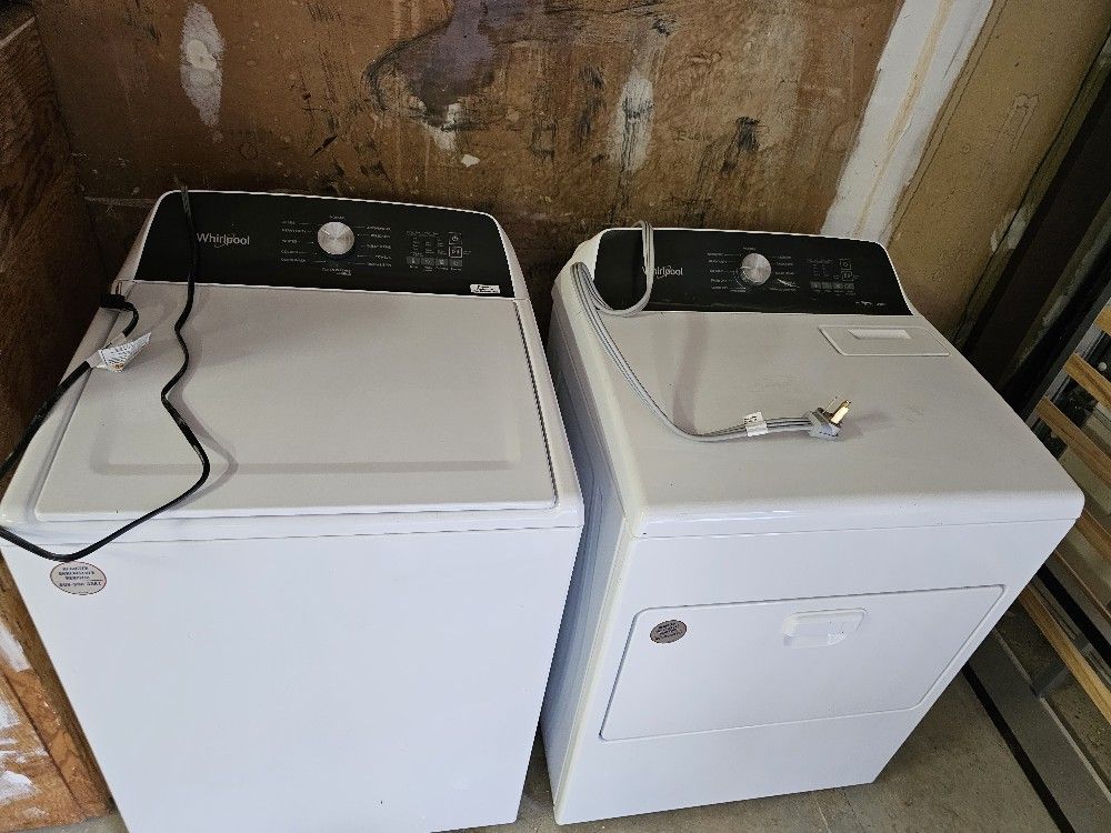 Washer & Dryer - Whirlpool