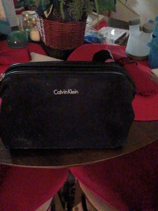 Calvin Klien Toiletries Bag 9 Firm Look My Post Alot Item