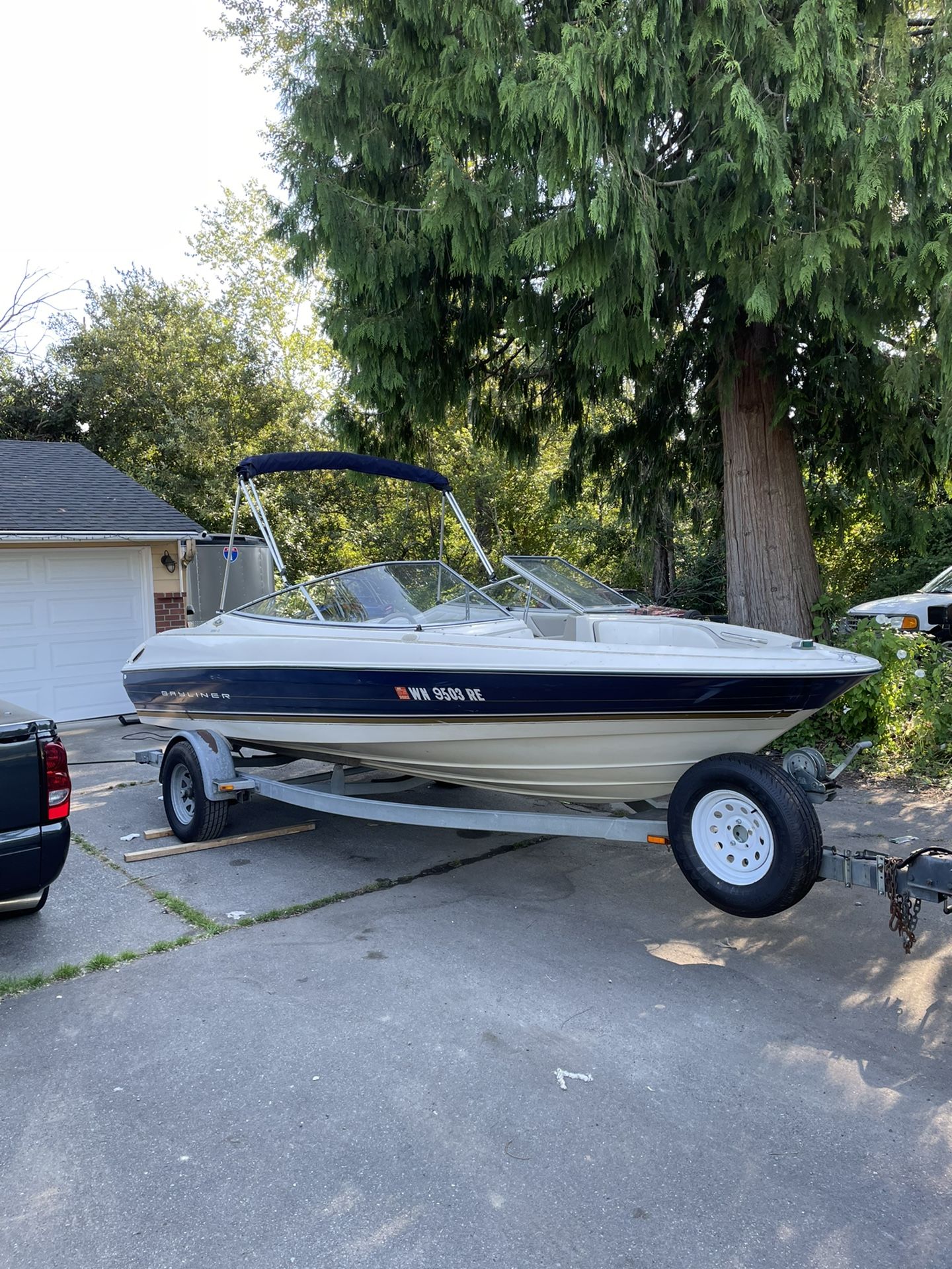 Bayliner Capri Open Bow