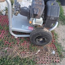 Simpson Pressure Washer 