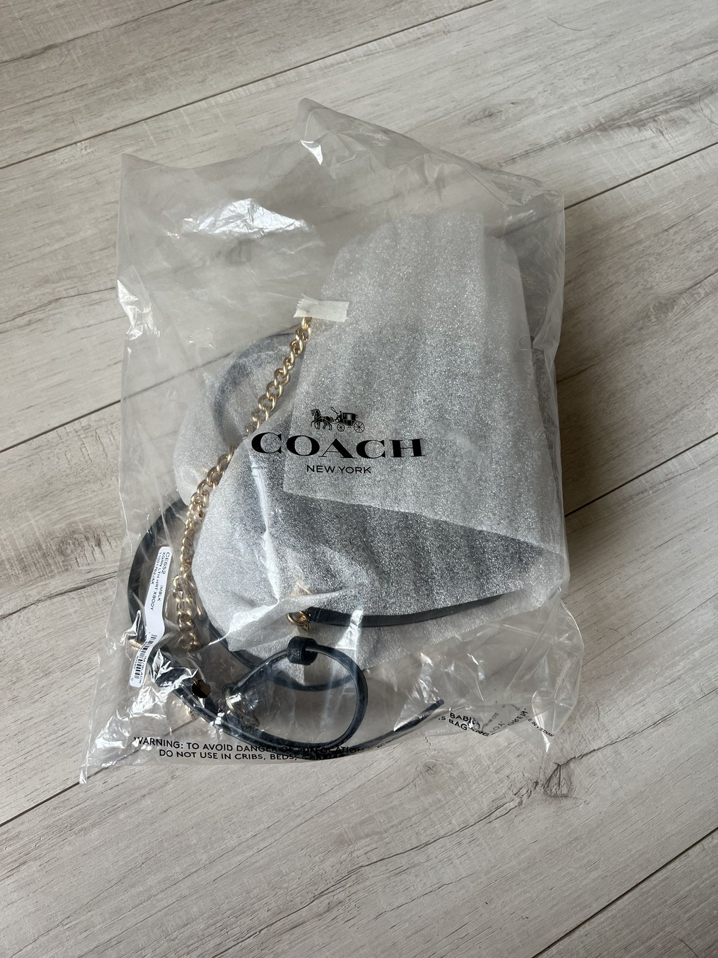NEW! COACH HEART CROSSBODY BAG