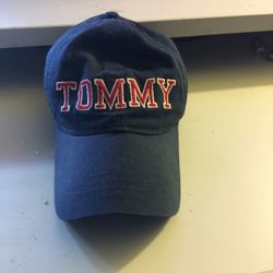 Tommy Hilfiger dad hat