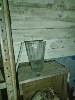 2 Diff Glass 18 Inch Tall This Is 2 Of Them
