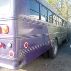 2000 Freightliner Bus Runs Good Has A Diesel Motor It's Not A 2020