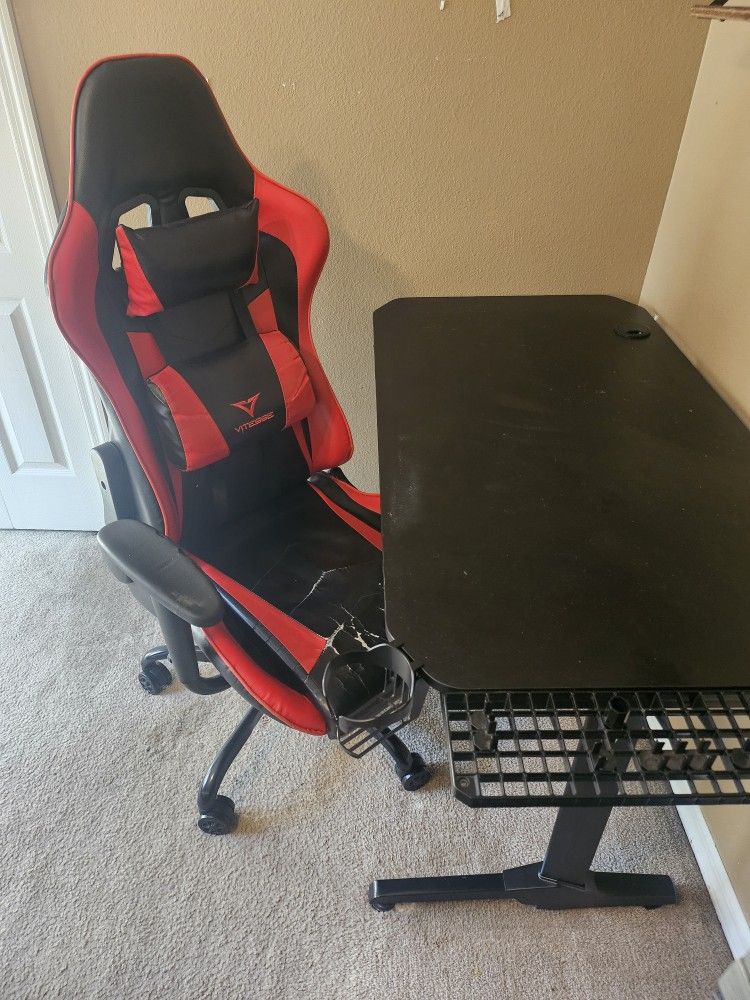 Gaming Desk And Chair 