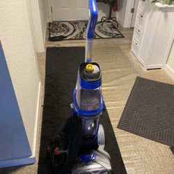 Brand New Bissell Floor And Upholstery Shampooer!!