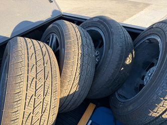 265/60R20 Tires LIKE NEW (Advanta)