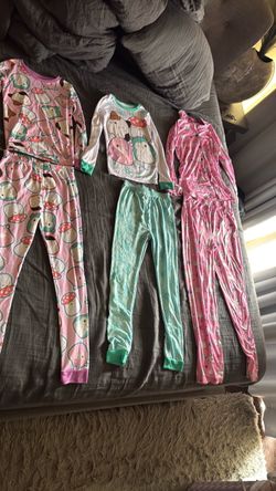 Girls pajamas size 10 / 12