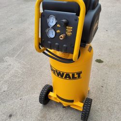 Dewalt 15 Gallon Portable Air Compressor