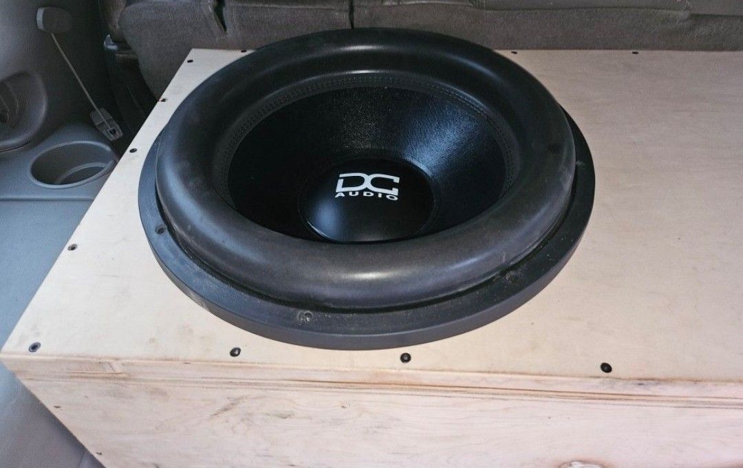 18" Dc Audio Level 5 Sub (NO BOX)