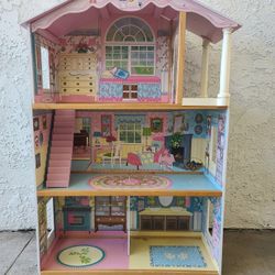 Kidkraft Doll House 