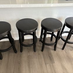 4 Counter Height Stools