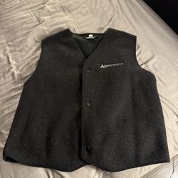 DYNASTAR Ragged Mountain USA Mens Fleece Vest! Mens Size: S. Black. Snow/Ski/Snowboard/Rain/Cold/Wind. Polyester