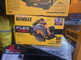 DeWalt FlexVolt 7-1/4" Circular Saw DCS578B