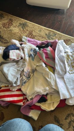Free girls clothes, size 5 and 2 tops suze 3
