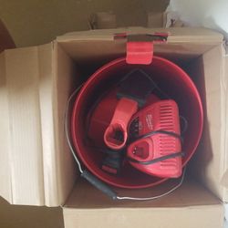 DRAIN SNAKE 25' MILWAUKEE M12