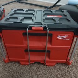 Milwaukee PACKOUT 22 in. Modular 2-Drawer Tool Box Black/Red