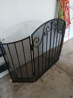 Heavy iron fireplace screen