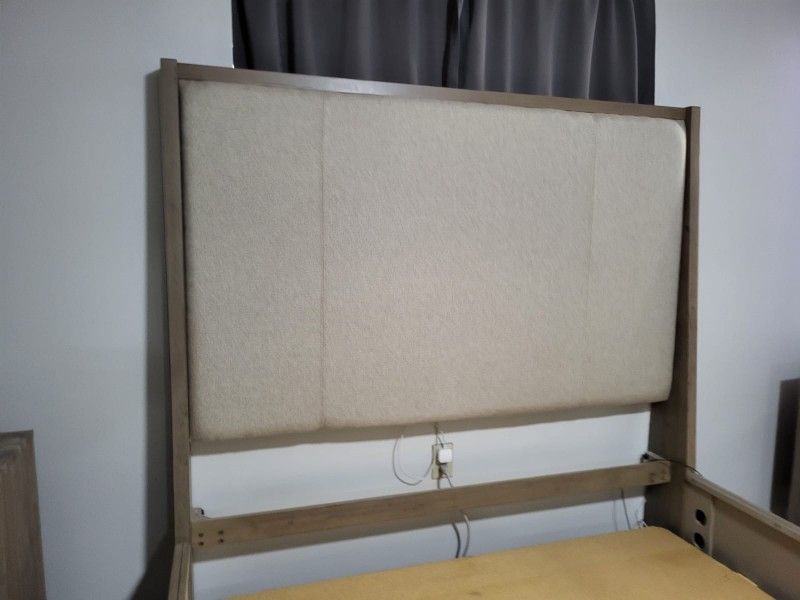 Queen Bed Like New Bought At City Furniture Less Than a Year Ago With 12