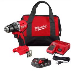 Milwaukee M18 Drill Driver Kit