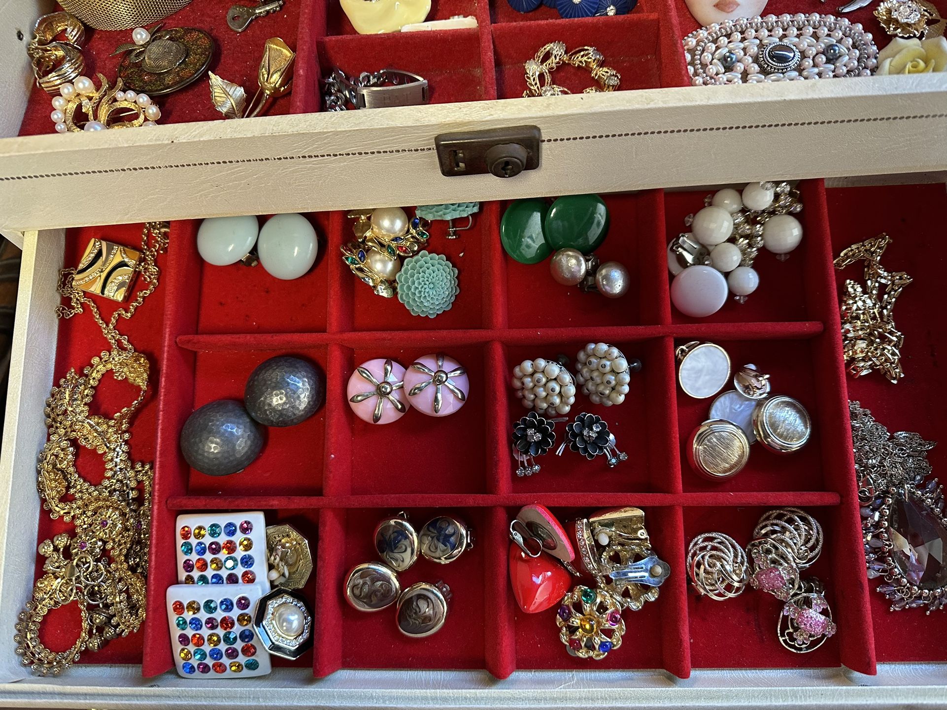 Vintage jewelry box full of jewelry