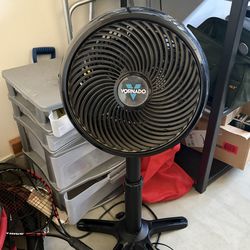 Vornado 9-in 120 -Volt High Velocity Indoor Black Pedestal Fan