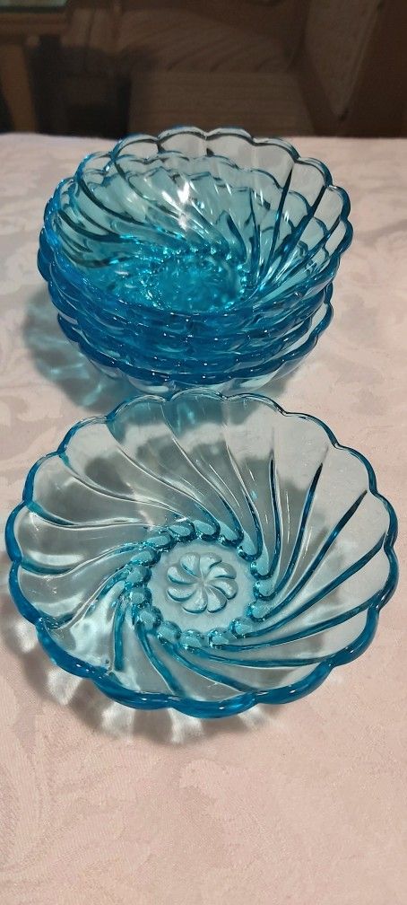 5 Lovely Hazel Atlas "Capri Blue Swirl Seashell" Depression Glass Dessert Bowls 