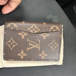 LV Brown Card Holder ( With Dust Bag ) for Sale in Wilmington, CA - OfferUp