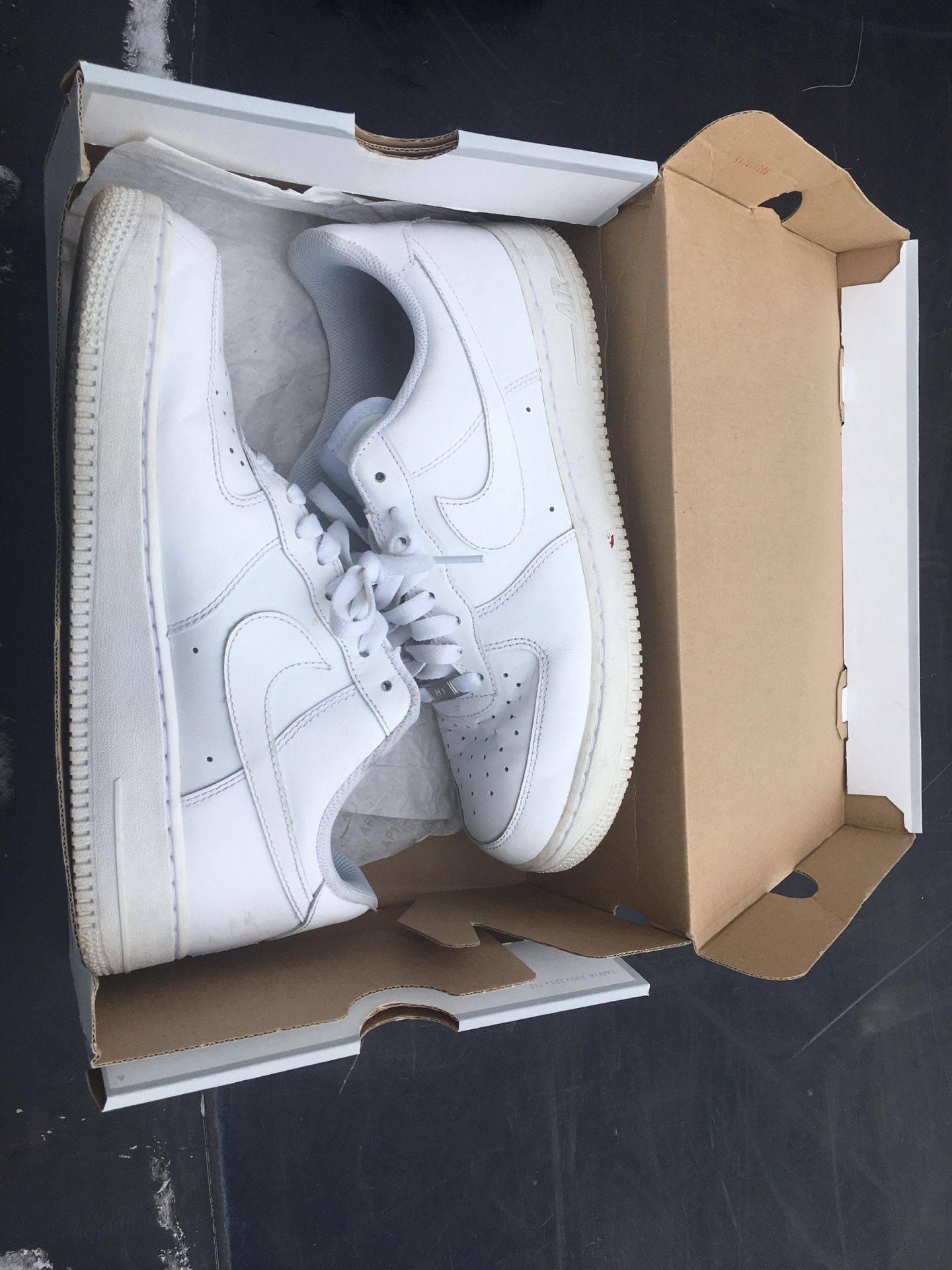 Lnew Leather Nik Air Force shoes only $80 firm size 10 1/2