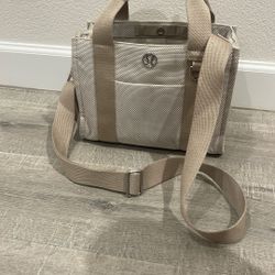 Lululemon Everyday Crossbody Tote Bag – Beige/Cream