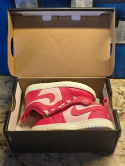 Nike Air Jordan  1 low  Toddler Sneakers Pink