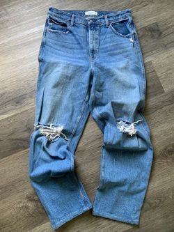 Abercrombie & Fitch Distressed Straight Leg Jeans