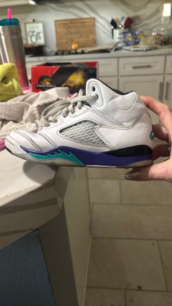 Air Jordan 5 Retro “ Grape” / Size 1Y