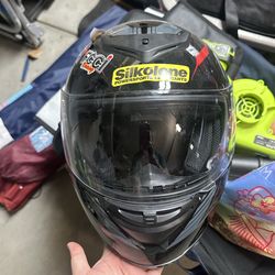 Youth motorcycle helmet with visor