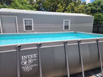 Above ground pool $900