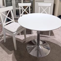 Dining Table + 3 Chairs Set (35” Round Table)