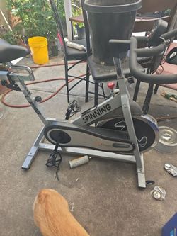 Spinning exercises stationary bike