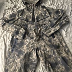 Men’s Nike Tech Sweatsuit 