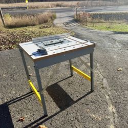 Universal Router Table and Folding Workbench & Universal Mounting Plate