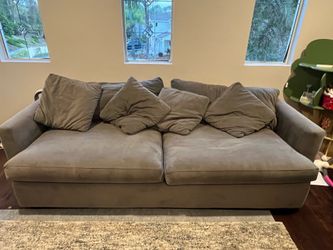 Very comfy couch