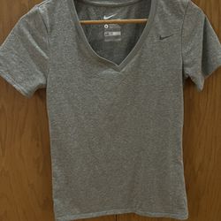 Women’s Nike Dri-Fit Shirt Small - Gray- NWOT