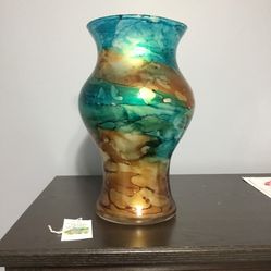 Beautiful Handmade Italian Glass Vase 