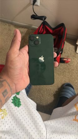 I Phone 13 Green
