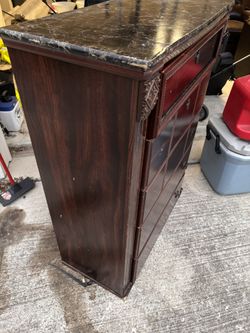 Dresser