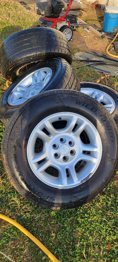 1(contact info removed) Dodge Dakota /Durango Wheels