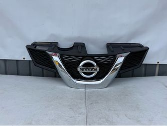 NISSAN ROGUE 2014 2015 2016 FRONT BUMPER GRILLE GRILL PARRILLA WITH CAMERA ORIGINAL Used OEM